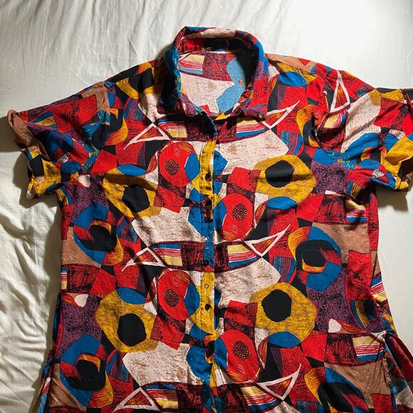 SHEIN Tops - Bold Abstract Print Button-Down Longshirt